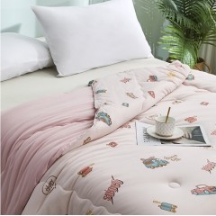 洁丽雅 萌趣抗菌大豆被 1500g 150*200cm CP1011-1