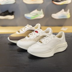 李宁  运动鞋  ALJU001