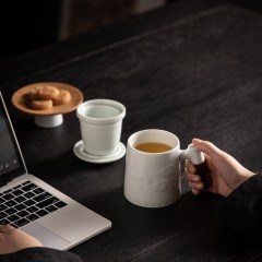 宏裕  云涧青杯2号玉青开片办公杯+滇红罐茶礼盒套装 JHY-CJ-212