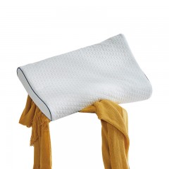 富安娜(FUANNA)  臻逸泰国进口呵护乳胶枕 58*39cm